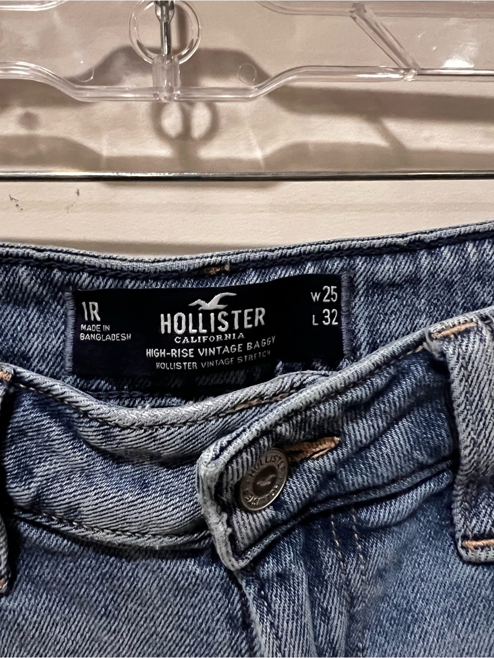 Hollister High-Rise Vintage Baggy Jeans - Light Blue Denim